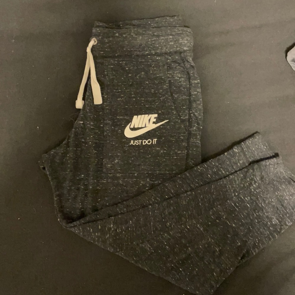 Cropped light weight Nike sweats
